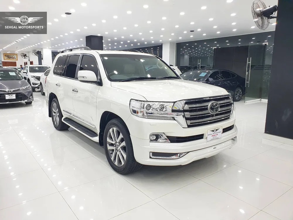 Toyota Land Cruiser 2018 for Sale in Islamabad Image-1