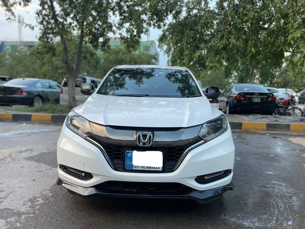 Honda Vezel 2016 for Sale in Islamabad Image-1