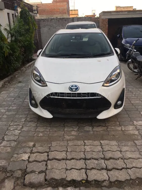 Toyota Aqua 2021 for Sale in Sialkot Image-1