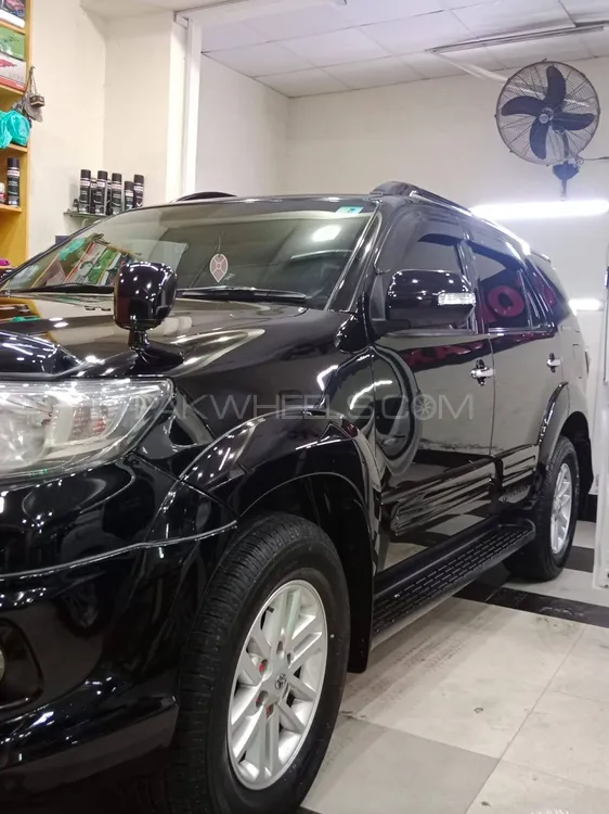 Toyota Fortuner 2015 for Sale in Lahore Image-1