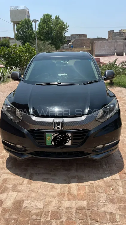 Honda Vezel 2014 for Sale in Arifwala Image-1