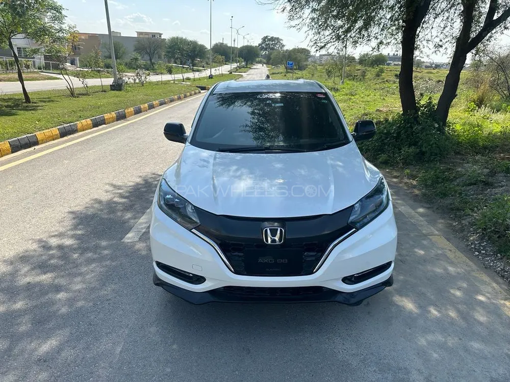 Honda Vezel 2016 for Sale in Islamabad Image-1