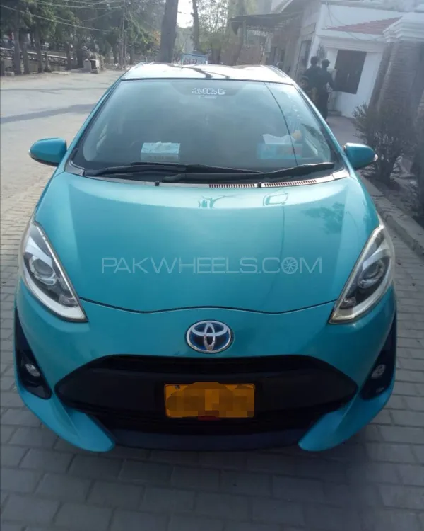 Toyota Aqua 2017 for Sale in Rahim Yar Khan Image-1
