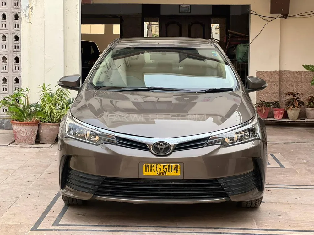 Toyota Corolla 2017 for Sale in Karachi Image-1
