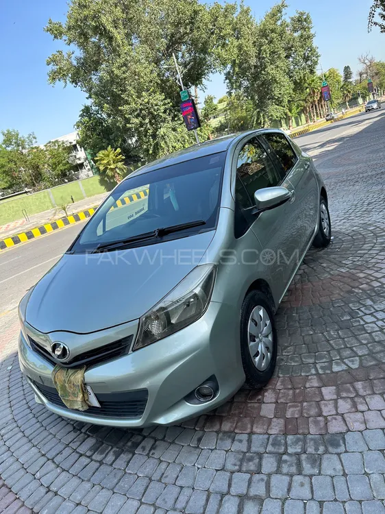 Toyota Vitz 2012 for Sale in Peshawar Image-1