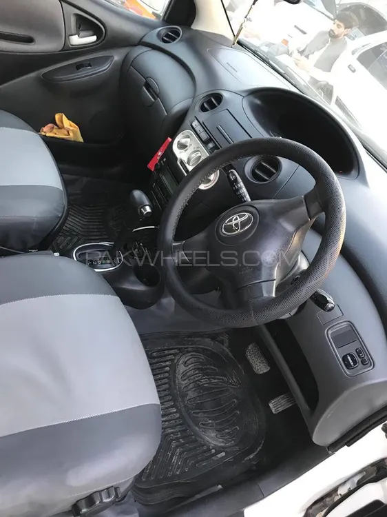 Toyota Vitz 2003 for Sale in Charsadda Image-1