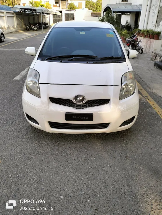 Toyota Vitz 2009 for Sale in Nowshera cantt Image-1