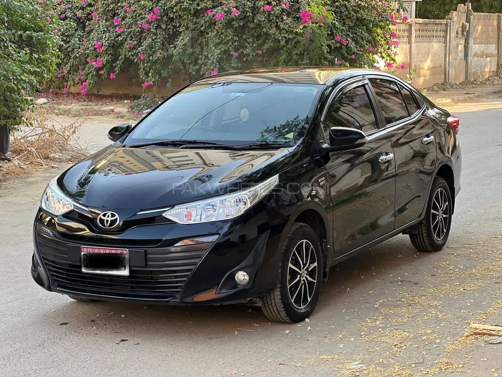 Toyota Yaris Sedan 2020 for Sale in Karachi Image-1
