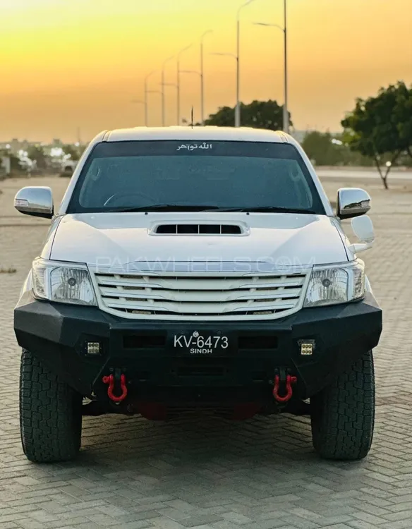 Toyota Hilux 2013 for Sale in Karachi Image-1