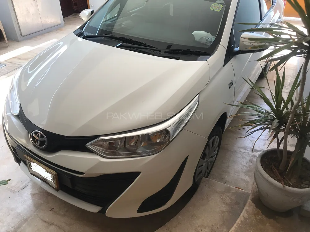 Toyota Yaris Sedan 2021 for Sale in Karachi Image-1