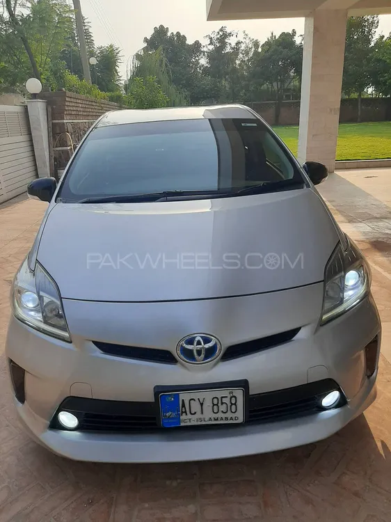 Toyota Prius 2014 for Sale in Islamabad Image-1