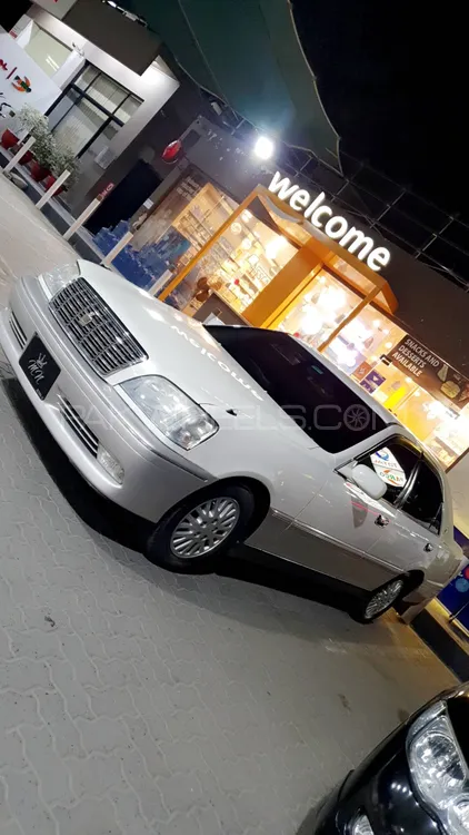 Toyota Crown 2001 for Sale in Lahore Image-1