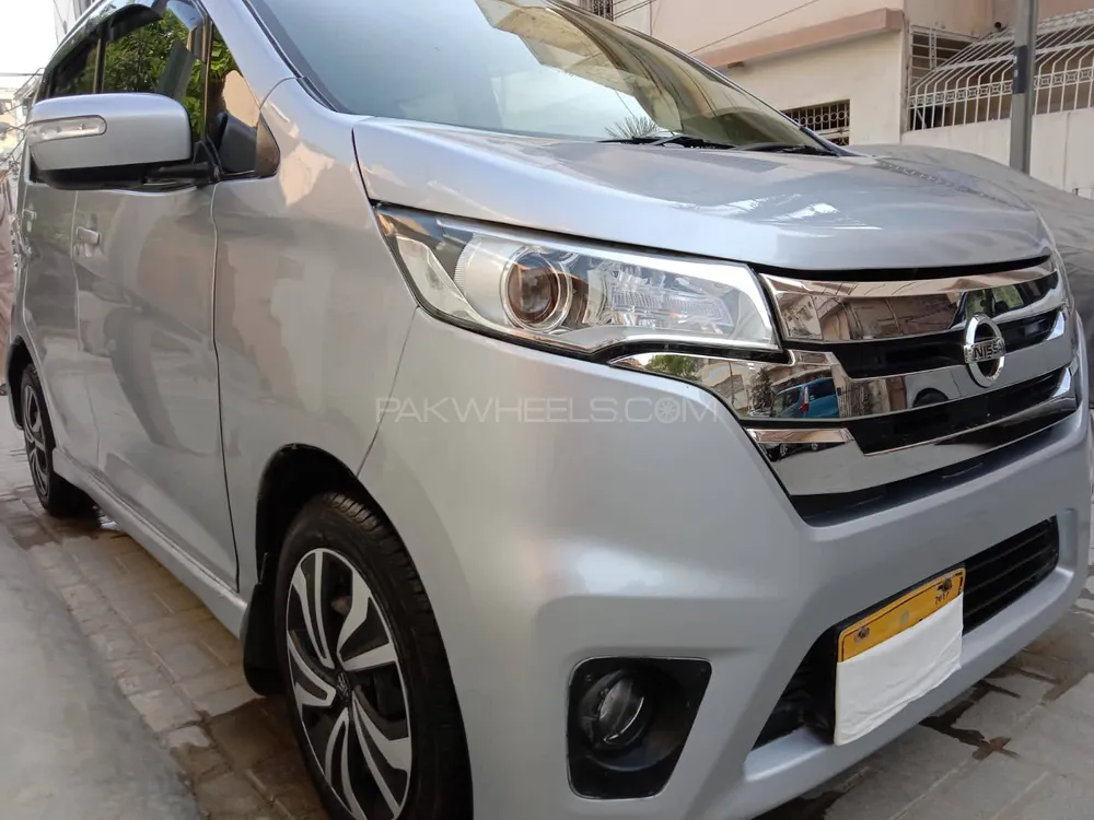 Nissan Dayz Highway star G 2013 for sale in Karachi | PakWheels