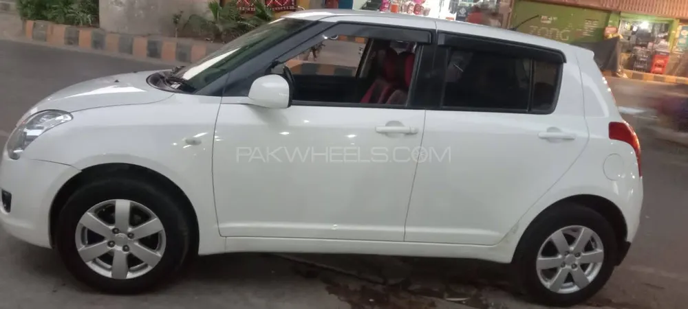 Suzuki Swift 2015 for Sale in Multan Image-1