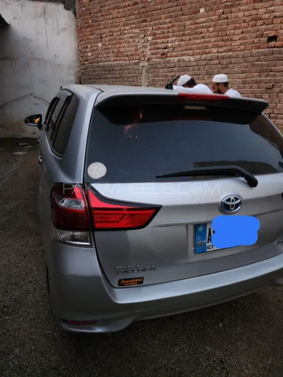 Toyota Corolla Fielder 2015 for Sale in Peshawar Image-1