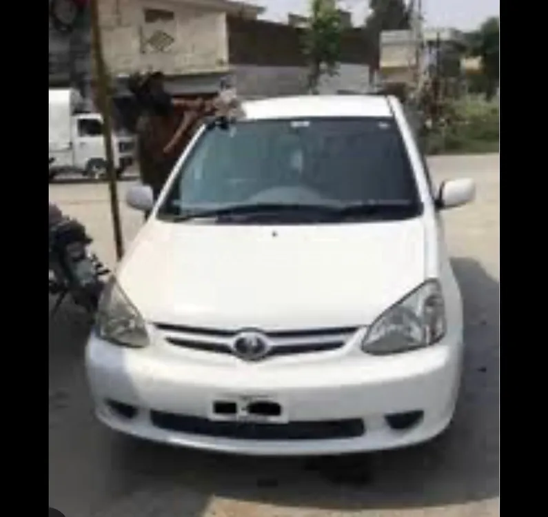 Toyota Platz 2004 for Sale in Multan Image-1
