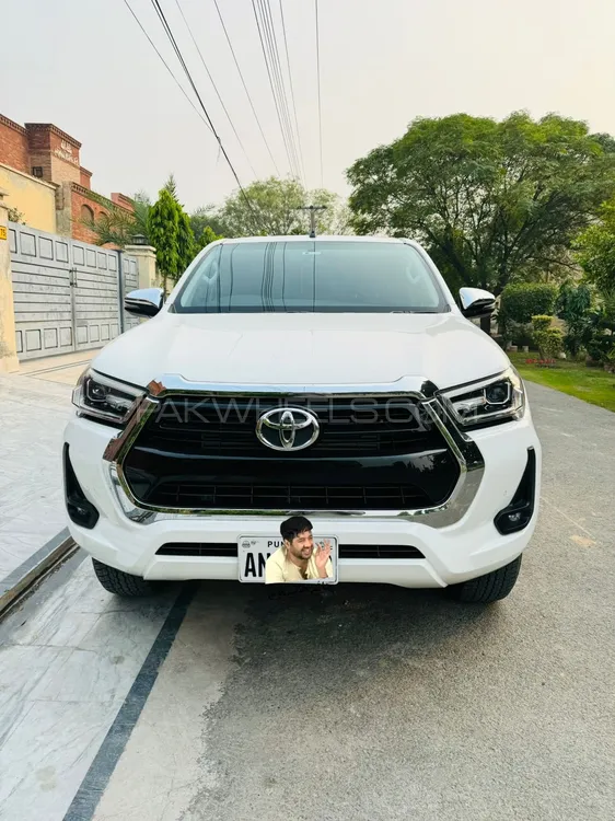 Toyota Hilux 2023 for Sale in Lahore Image-1