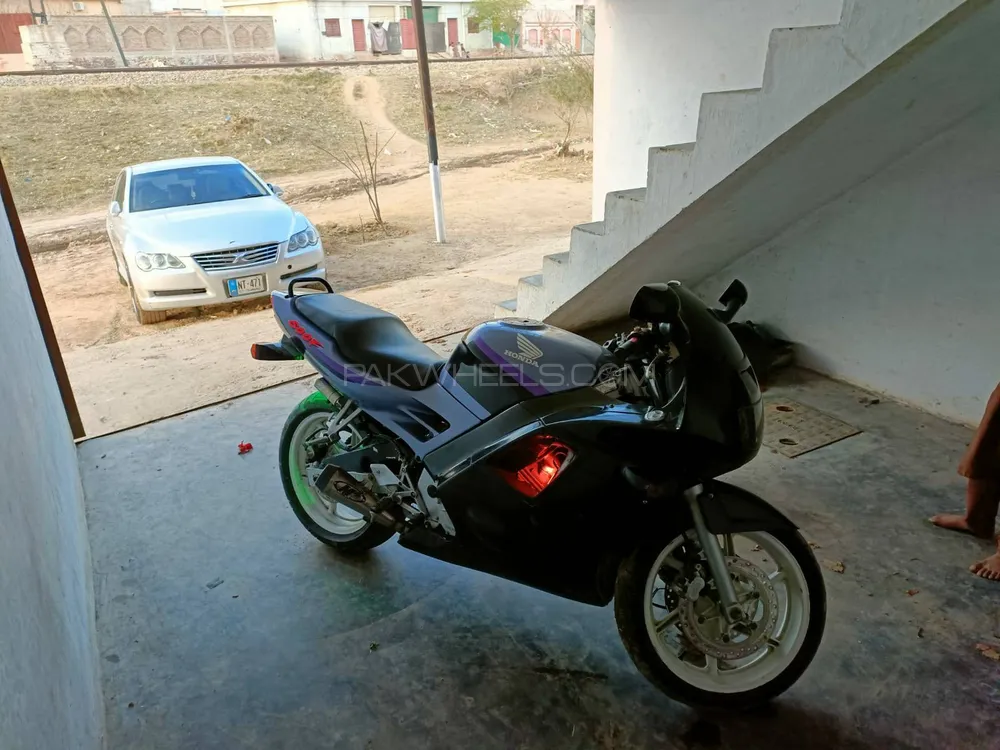 Honda CBR 600RR 1998 for Sale Image-1