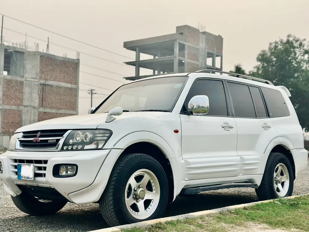 Mitsubishi Pajero 2001 for Sale in Lahore Image-1