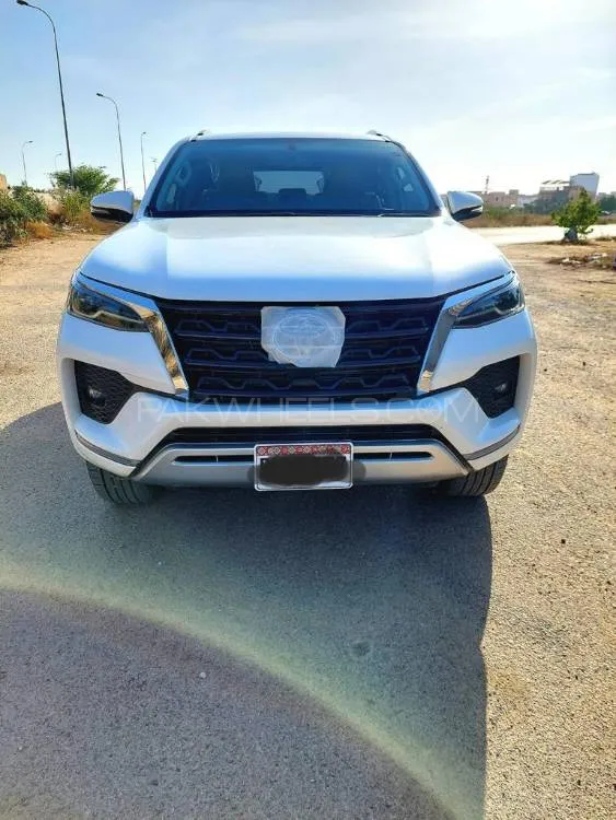 Toyota Fortuner 2021 for Sale in Karachi Image-1