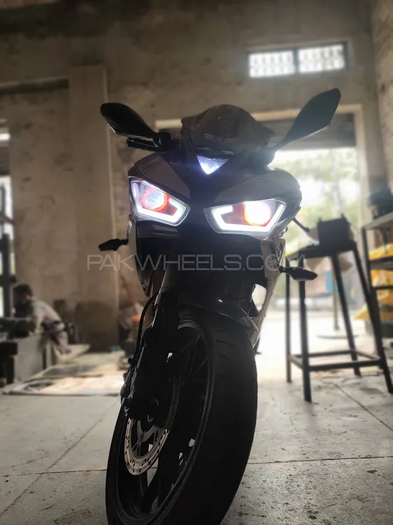 Yamaha on sale r3 pakwheels