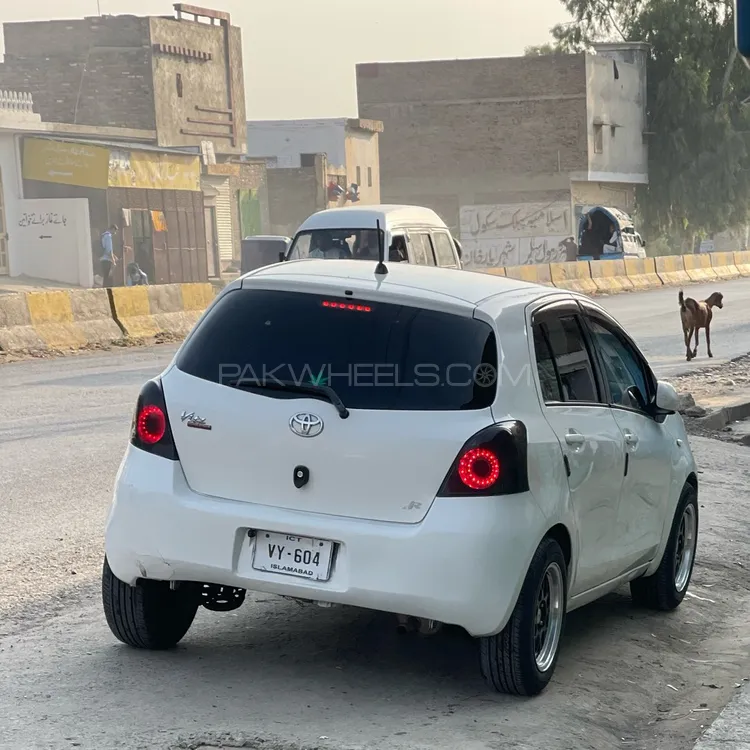 Toyota Vitz 2007 for Sale in Kohat Image-1