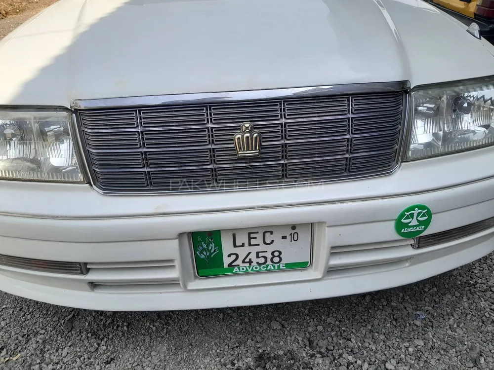Toyota Crown 1996 for Sale in Peshawar Image-1