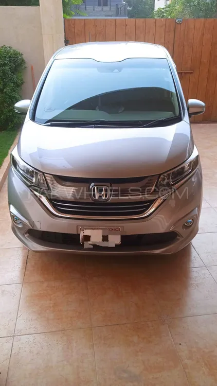 Honda Freed 2018 for Sale in Karachi Image-1