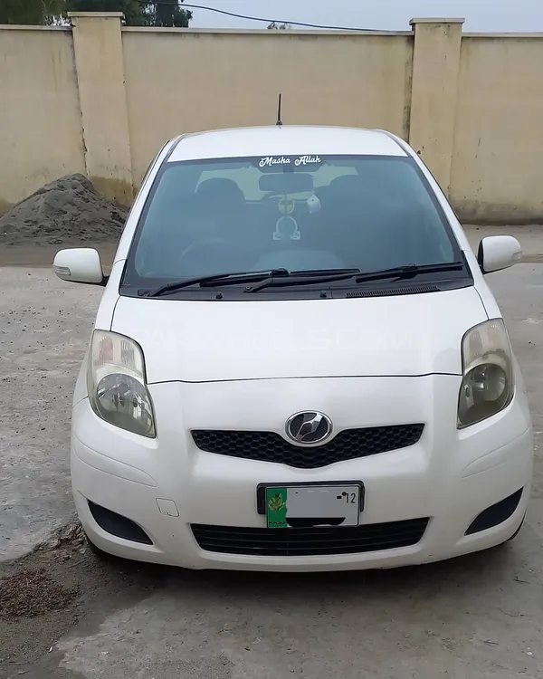 Toyota Vitz B Intelligent Package 1.0 2009 For Sale In Nowshera | PakWheels