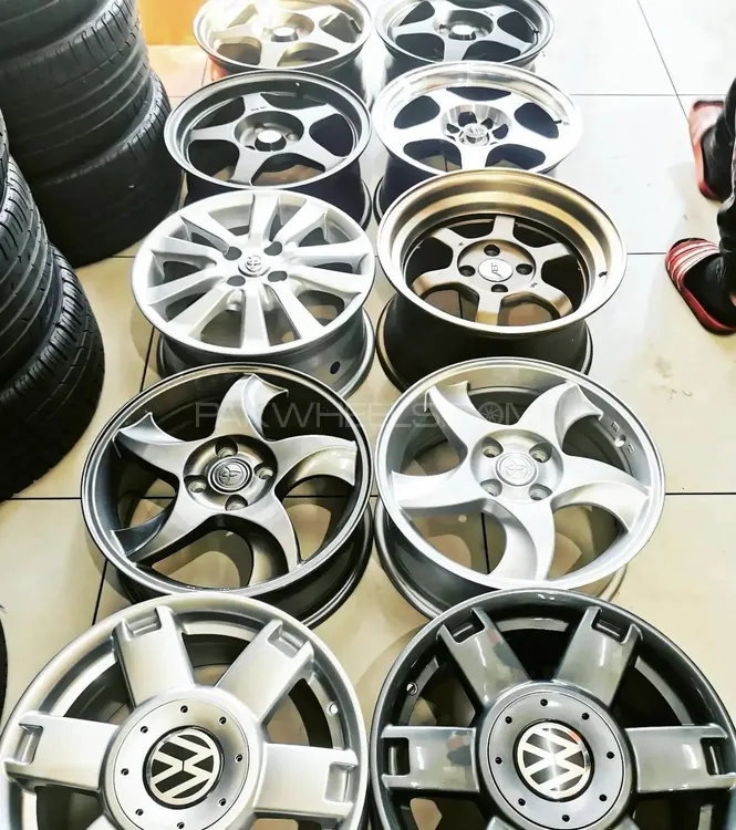 Important Alloy rims different company with looks. Image-1