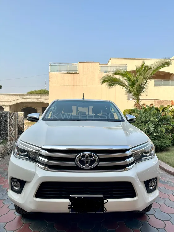 Toyota Hilux 2019 for Sale in Multan Image-1