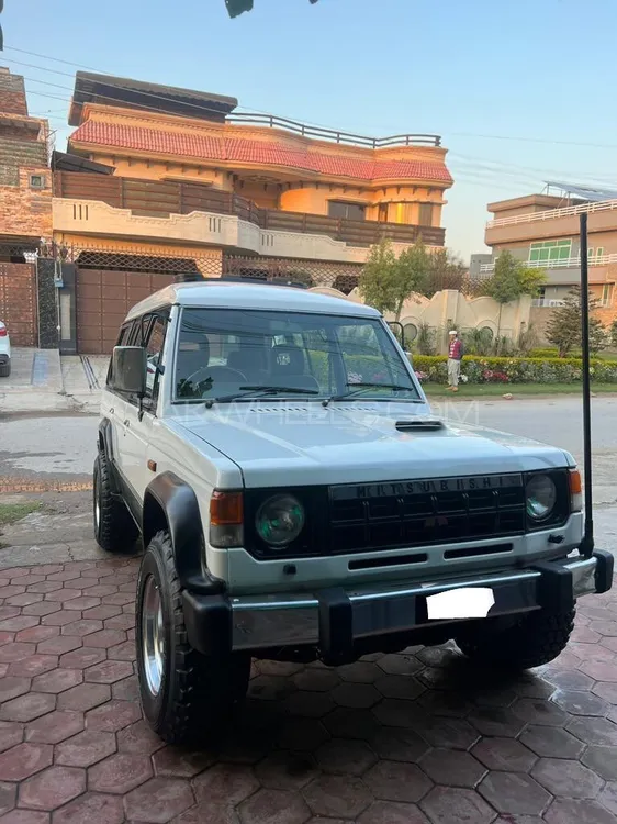 Mitsubishi Pajero 1985 for Sale in Islamabad Image-1