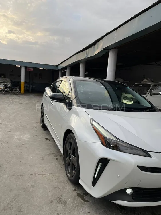 Toyota Prius 2021 for Sale in Karachi Image-1