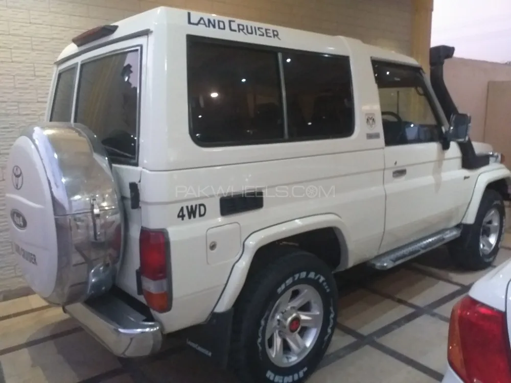 Toyota Land Cruiser 1986 for Sale in Dera ismail khan Image-1