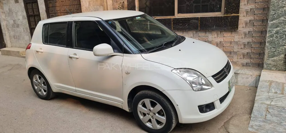 Suzuki Swift 2017 for Sale in Lahore Image-1