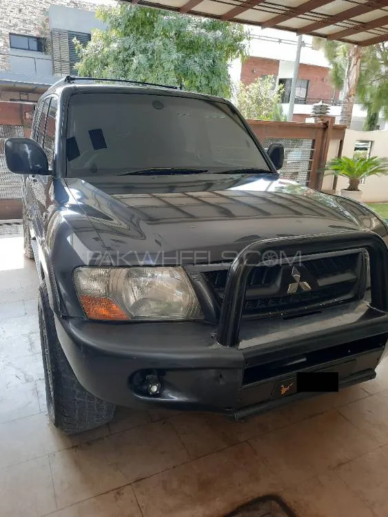 Mitsubishi Pajero 2005 for Sale in Islamabad Image-1