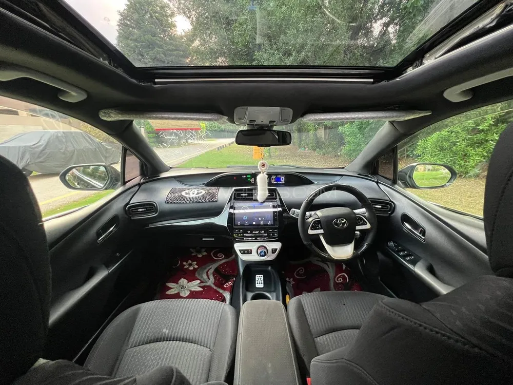 Toyota Prius 2015 for Sale in Lahore Image-1