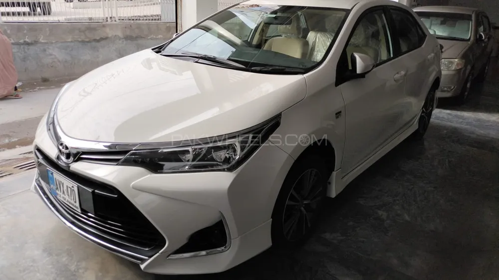 Toyota Corolla 2021 for Sale in Peshawar Image-1