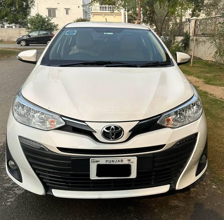 Toyota Yaris Sedan 2021 for Sale in Lahore Image-1