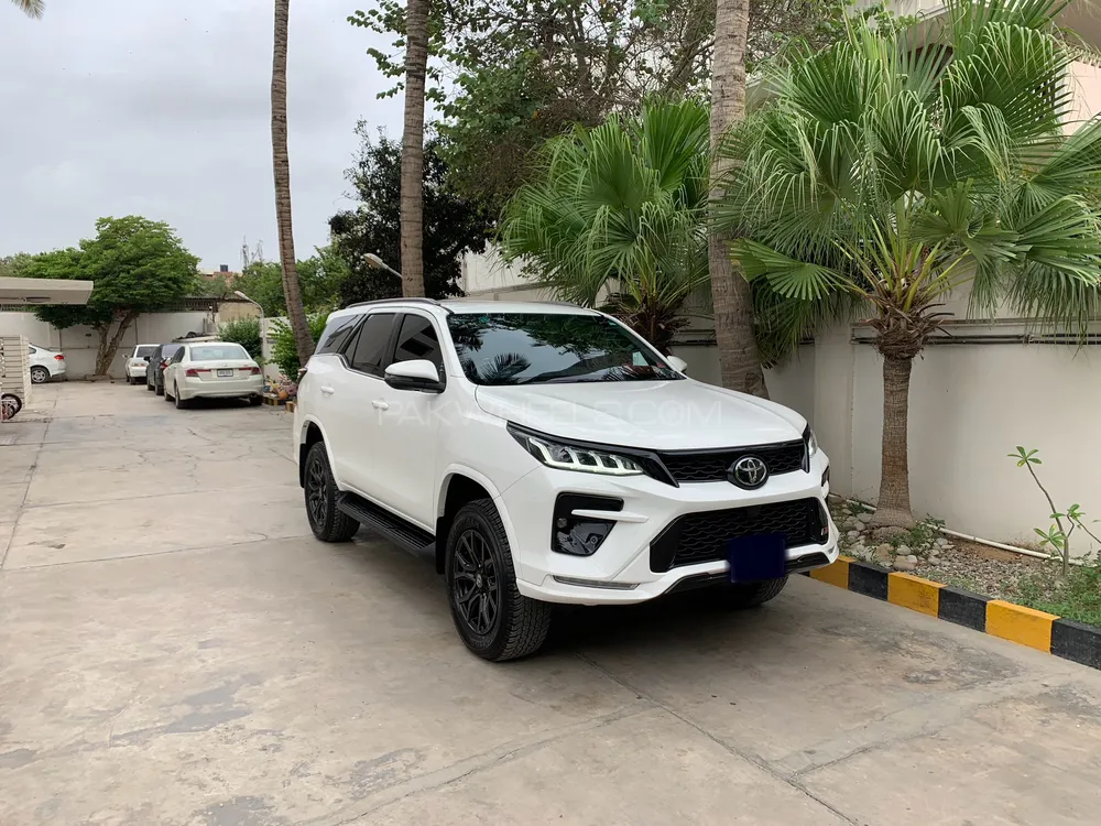 Toyota Fortuner 2023 for Sale in Karachi Image-1