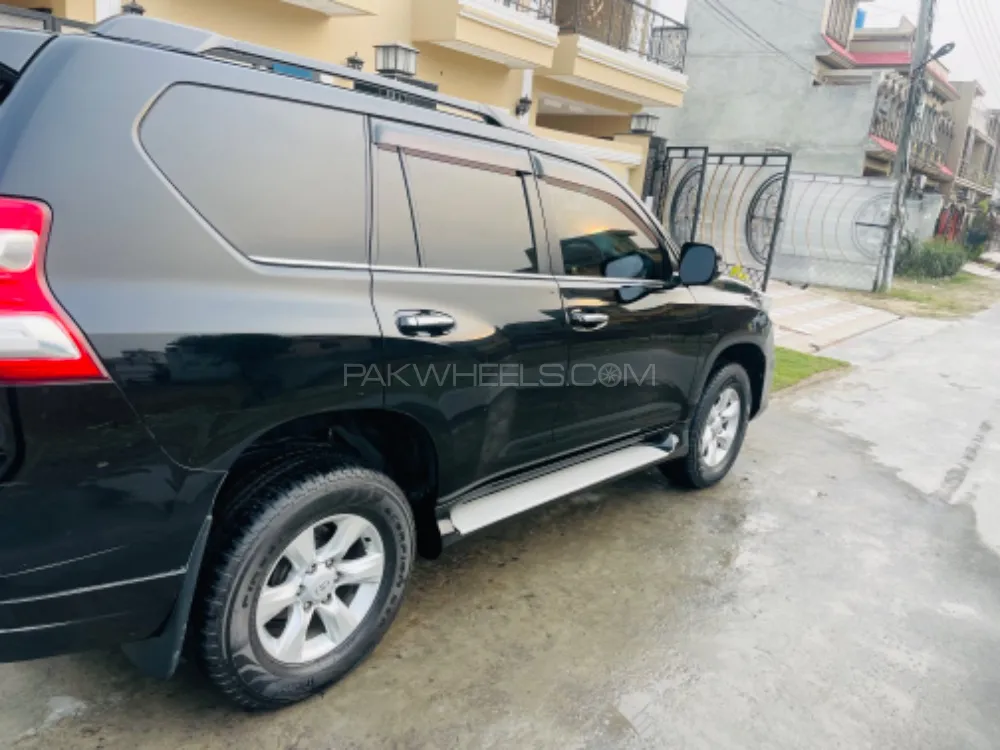 Toyota Prado 2010 for Sale in Lahore Toyota Prado 2010 for Sale in Lahore Image-3