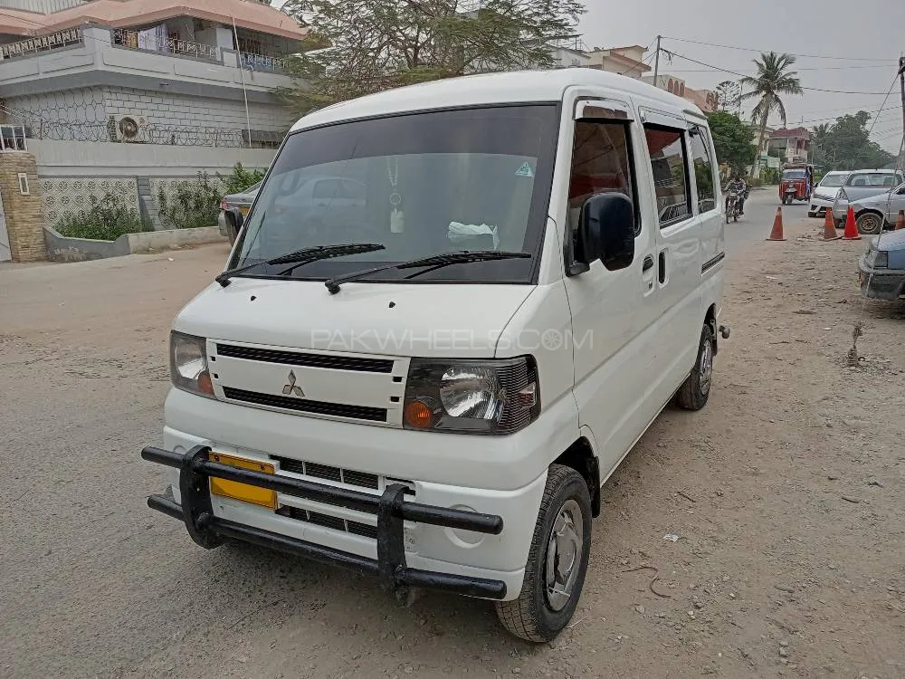 Mitsubishi Minicab 2011 for Sale in Karachi Image-1