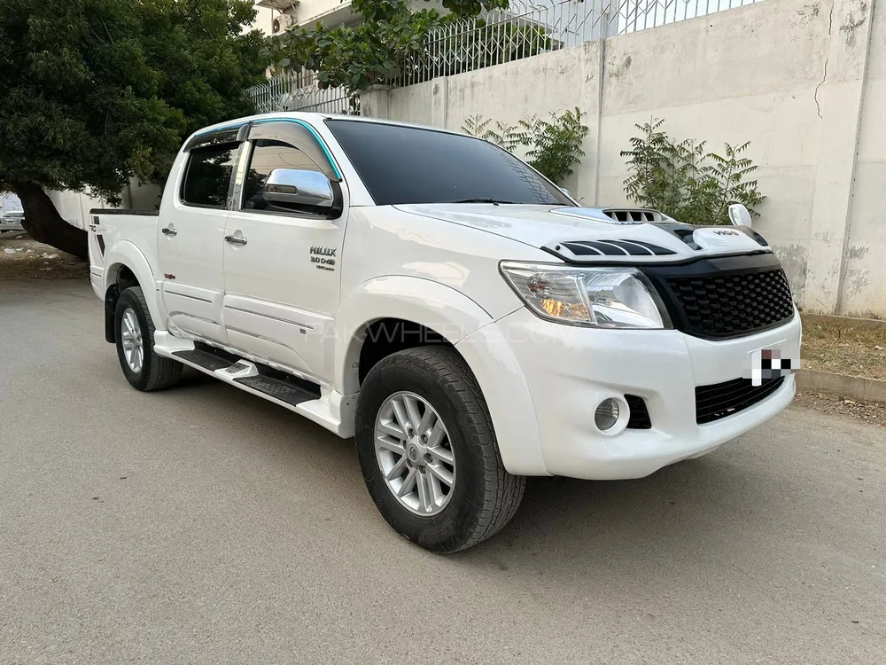 Toyota Hilux 2012 for Sale in Karachi Image-1