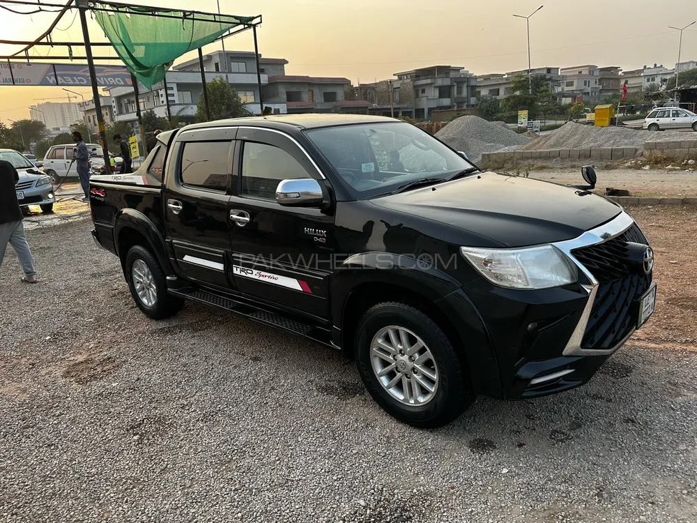 Toyota Hilux 2014 for Sale in Islamabad Image-1