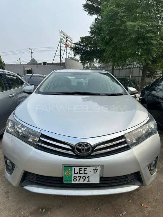 Toyota Corolla 2017 for Sale in Lahore Image-1