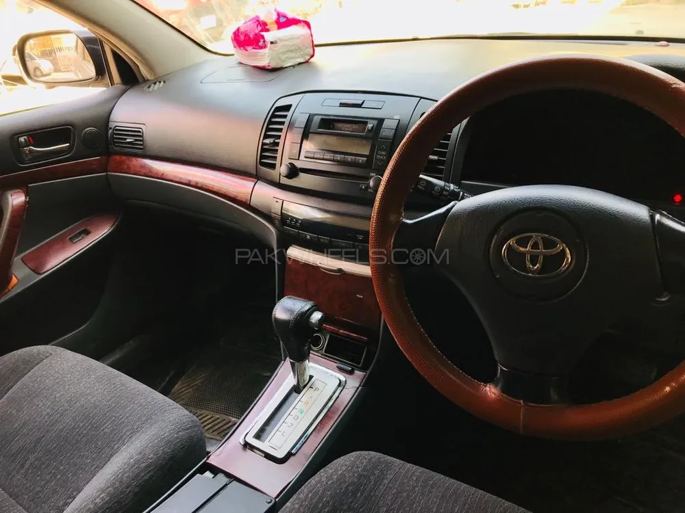 Toyota Premio 2002 for Sale in Peshawar Image-1