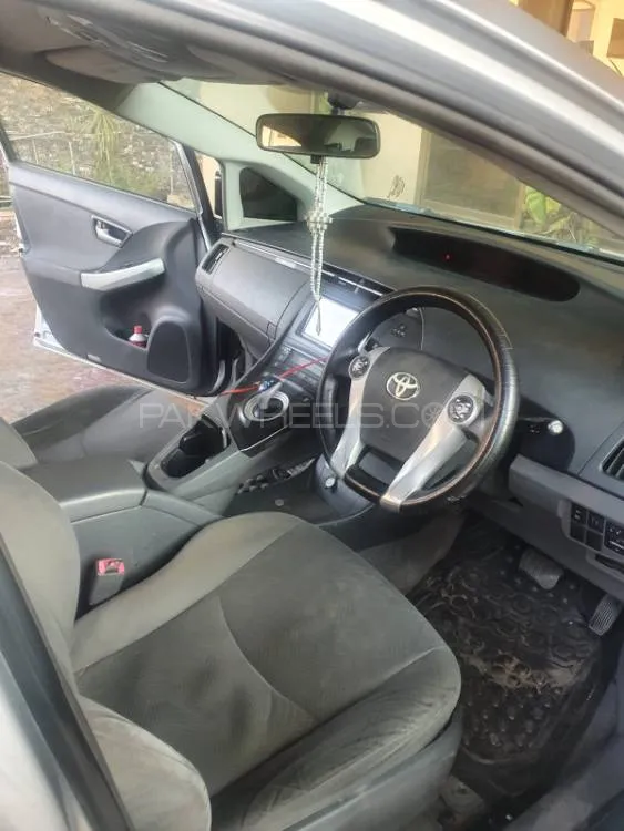 Toyota Prius 2010 for Sale in Islamabad Image-1