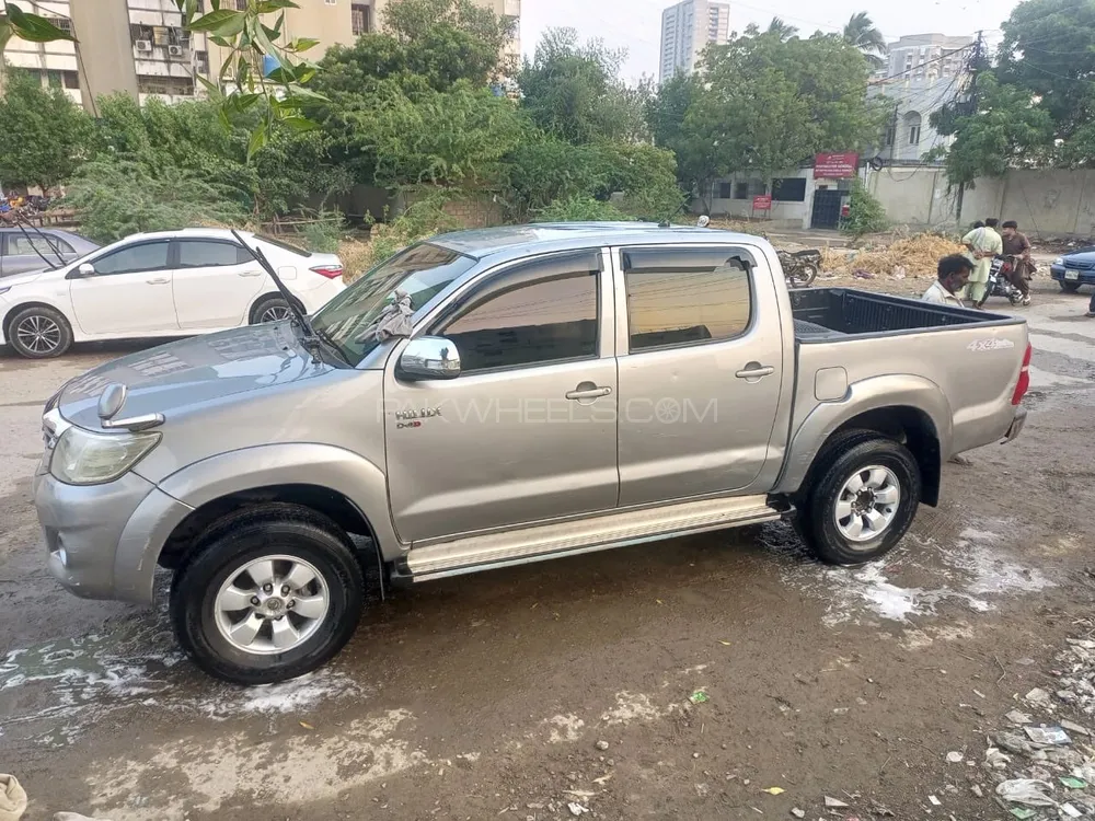 Toyota Hilux 2012 for Sale in Karachi Image-1