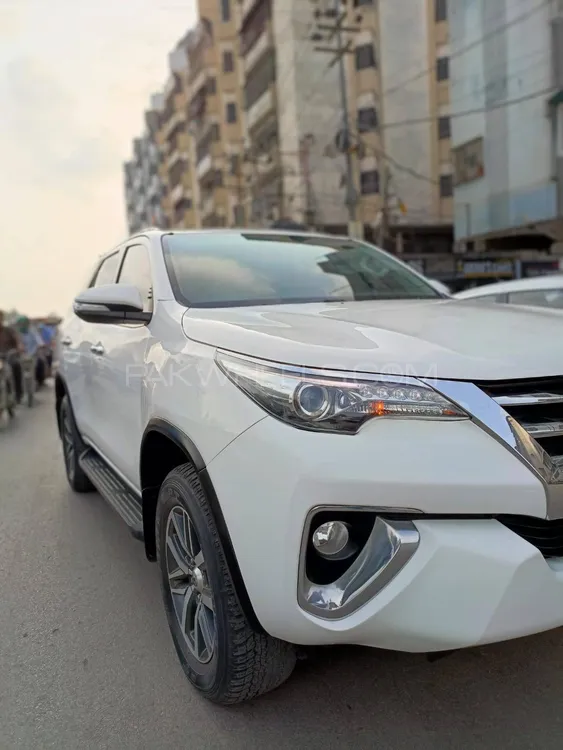 Toyota Fortuner 2017 for Sale in Karachi Image-1