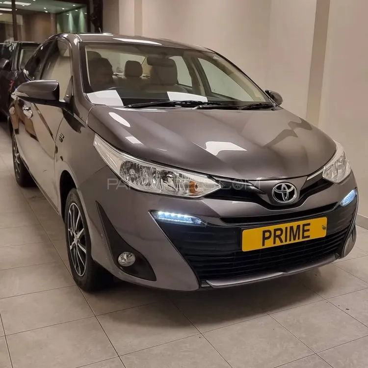 Toyota Yaris Sedan 2021 for Sale in Karachi Image-1